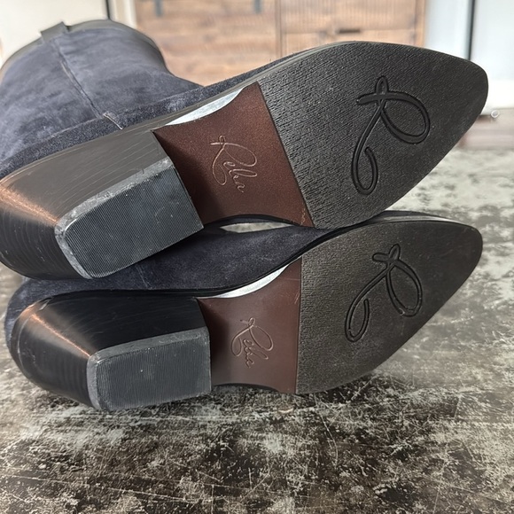 Reba Black Suede Short Distressed Western Boots 10" Tall, 14" Circum, Size 8 - Picture 6 of 8